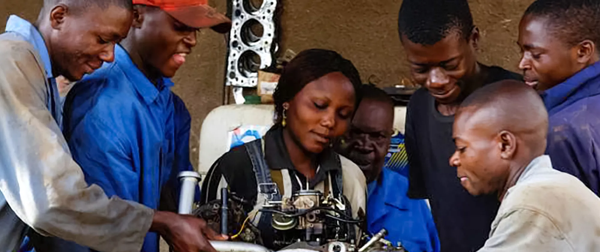 A group of mechanics in Chad/Tchad